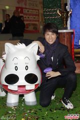 组图：廖碧儿秀事业线  黄子华拍剧主动出击