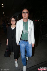 组图：乐易玲开生日派对 TVB花旦小生齐到贺