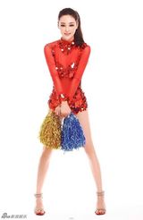 组图：刘朵朵变身奥运啦啦队为中国队加油喝彩