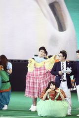 高清组图：miss A等韩团参加活动玩游戏