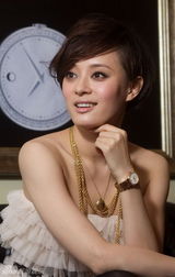 组图：孙俪最新大片裸色洋装引领秋冬新时尚