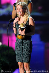 组图：《暮光》领跑2011MTV电影奖 帕丁森热吻泰勒