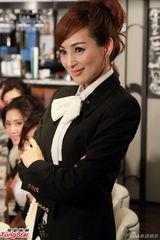 组图：罗霖特训亚姐餐桌礼仪 辞任仁美清叙主席