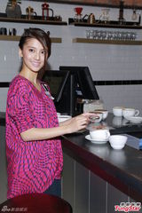 组图：吴千语与林德信合作新戏 不怕林峰吃醋