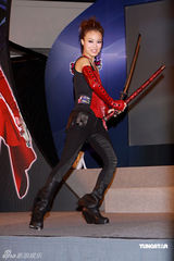 幻灯图集：容祖儿劲装出席游戏展 圣诞迎完美假期