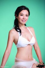 组图：陈炜比基尼上阵 代言美容纤体吸金