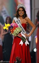 组图：墨西哥小姐当选2010环球小姐 比赛中大秀性感