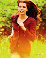 组图：摩纳哥王室二公主冷艳造型登《Vogue》