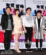 组图：裴涩琪李敏豪等宣传古装版《色即是空》