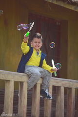 组图：《好舞蹈》9岁小男神潮范儿生活照曝光