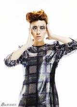 高清图：尚雯婕新书造型百变 同名新歌试听破8千万