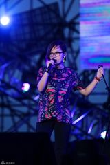 组图：碧海金沙派对火热开唱 2NE1压轴献唱