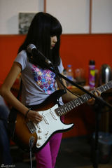 组图：小破孩儿乐队图片纪录 爱摇滚的小朋友