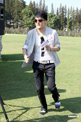 组图：《爱情公寓2》粉丝见面会 娄艺潇孙艺洲出席 