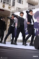 组图：师兄林宥嘉香港“打人” SIGMA组合称是误会