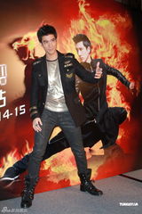 组图：王力宏暌违6年香港开唱避谈舒淇