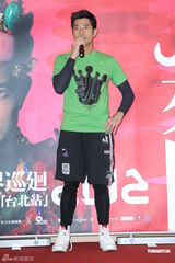 组图：郭富城限制饮食保持体态 称50岁前成婚