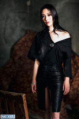 组图：陈数性感造型登封面 极具魅惑颠覆形象