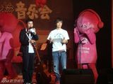 幻灯图：陈楚生巡演画熊猫 火辣之情好似美食火锅
