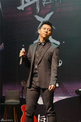 组图：羽泉台湾宣传通告多 范范黑人助阵