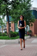 组图：王海珍时尚街拍秀显姣好身段