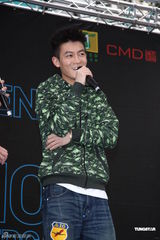 高清组图：陈冠希发新碟 不求销量只望被倾听心声