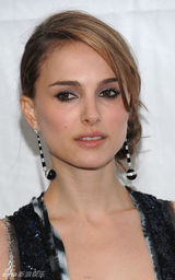 高清组图：娜塔莉-波特曼知性风出席哥谭颁奖礼