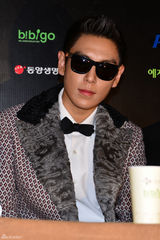 组图：2012MAMA盛典落幕 鸟叔等亮相获年度大奖