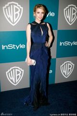 高清组图：艾玛-罗伯兹蓝色礼服亮相金球奖派对