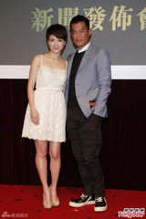 组图：古天乐买保险演火灾片 李心洁辛苦不抱怨