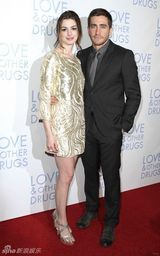 高清：《爱情灵药》亮相悉尼 海瑟薇吉伦哈尔秀默契