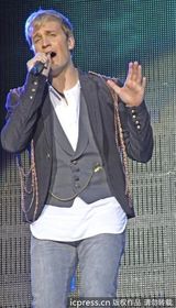 组图：西城男孩英国告别巡演 深情放歌魅力不减