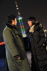 幻灯：尚于博“抛弃”王珞丹 电视剧《杜拉拉》杀青