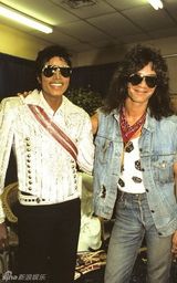 幻灯图集：杰克逊珍贵生活照曝光 旧照显现欢乐时光