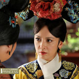 组图：《新还珠格格》特刊之皇后(邓萃雯)