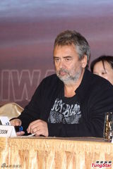 组图：吕克-贝松新片台北取景 赞台湾人美地美