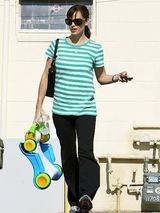 幻灯：《新月》主演含情对视 麦当娜继续南非行