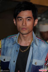 组图：周董不畏小S风波 为自家餐厅拍胸脯保证