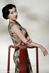 组图：丁柳元旗袍写真展东方熟女魅力