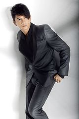 高清图：吴奇隆新写真展型男魅力 新年伊始工作满档