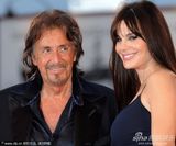 组图：《莎乐美》首映 导演帕西诺携小女友现身