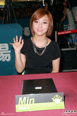 组图：MISSA成员Min望与Twins合作 团体压力大