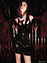 组图：嫩模芭芭拉化身兔女郎 蕾丝眼罩性感神秘