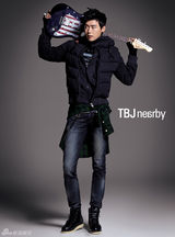 高清组图：《秘密花园》男星李钟硕拍冬装写真