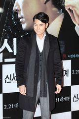 高清图：李政宰新片试映 宋智孝河智苑红毯斗艳