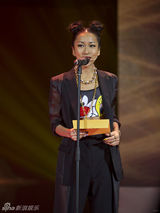 组图：吉克隽逸哪吒头亮相 调侃可拍《西游记》