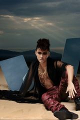 组图：黄征曝光最新写真 从容展现十年蜕变