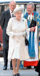 英女王加冕60年名流云集 凯特王妃大肚优雅(图)