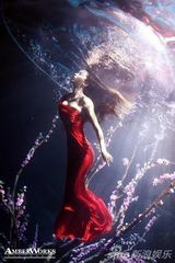 组图：潘霜霜化身水中精灵 渲染烈红色祝福爱情