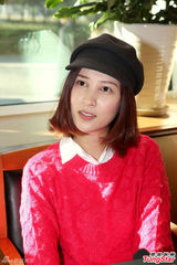 组图：乔振宇娇妻甜蜜秀钻戒 承认已奉子成婚